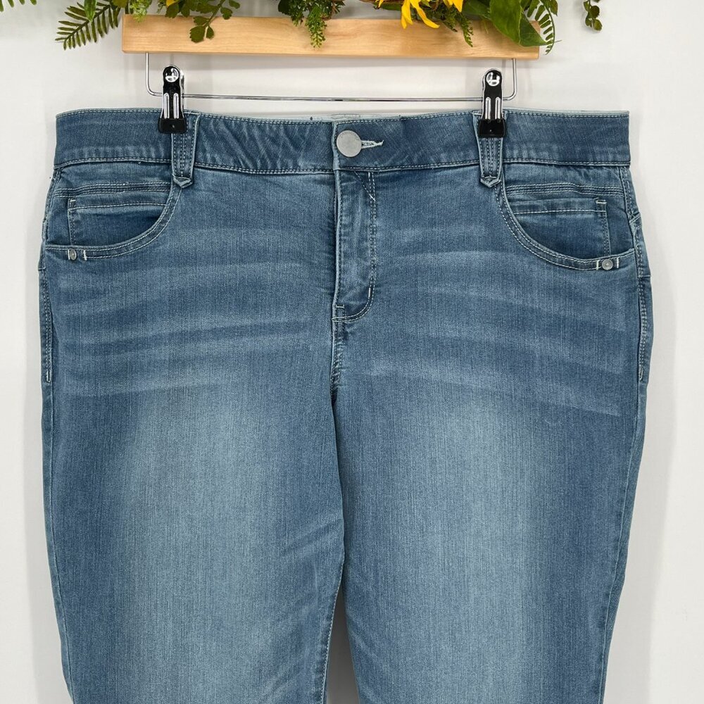 Democracy Ab Solution Blue Ankle & Cropped Jeans - Picture 3 of 5